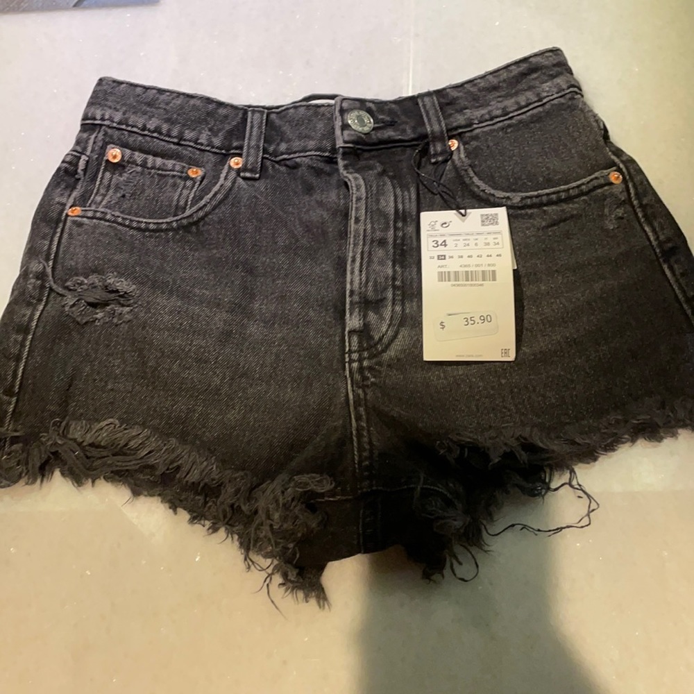 Zara black jean mid rise short sz 2 us- brand new with tags